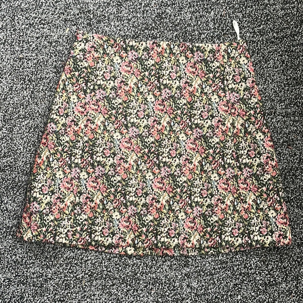 Aritzia Sunday Best Floral mini skirt in 0